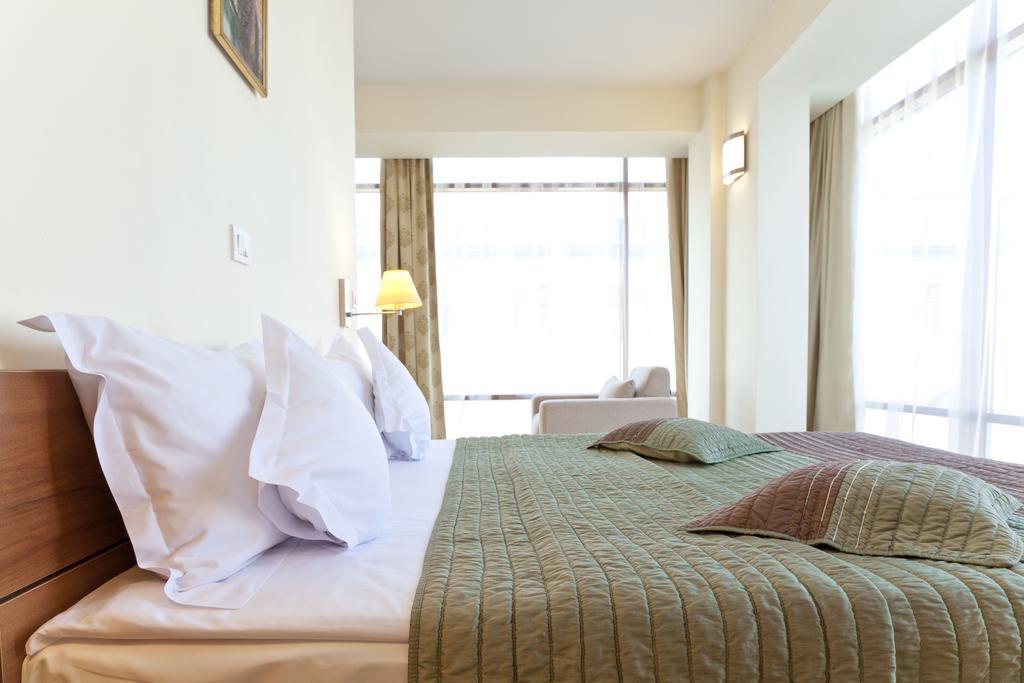 Euro Hotels Gara De Nord Бухарест Экстерьер фото