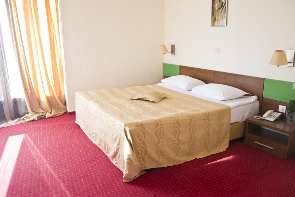 Euro Hotels Gara De Nord Бухарест Экстерьер фото