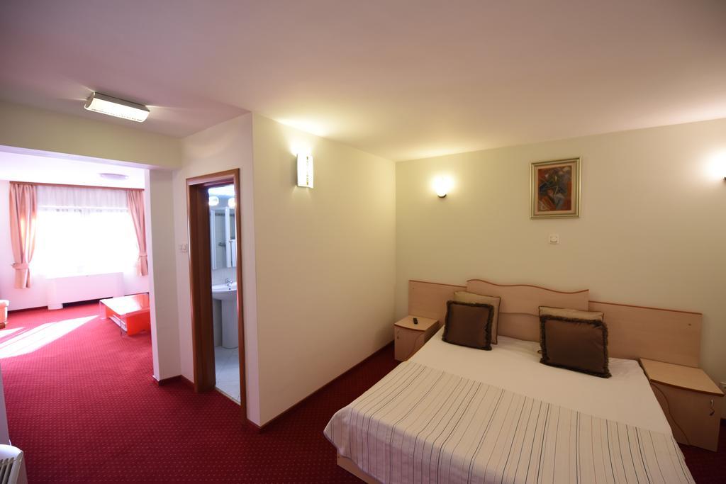 Euro Hotels Gara De Nord Бухарест Экстерьер фото