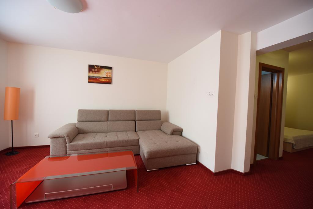 Euro Hotels Gara De Nord Бухарест Экстерьер фото